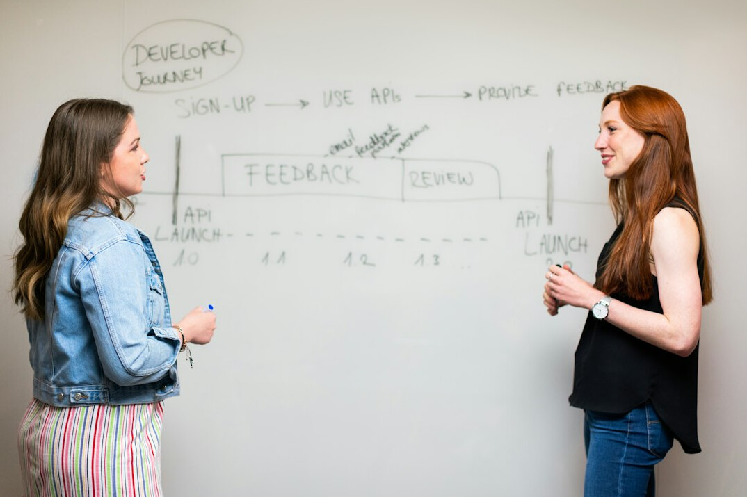 manager giving feedback