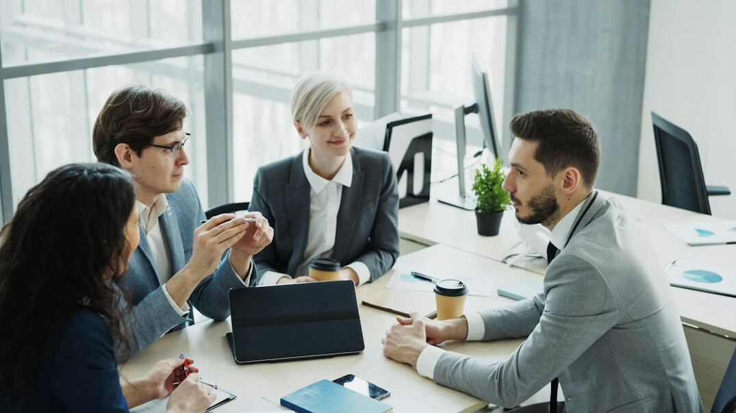 group discussion meeting